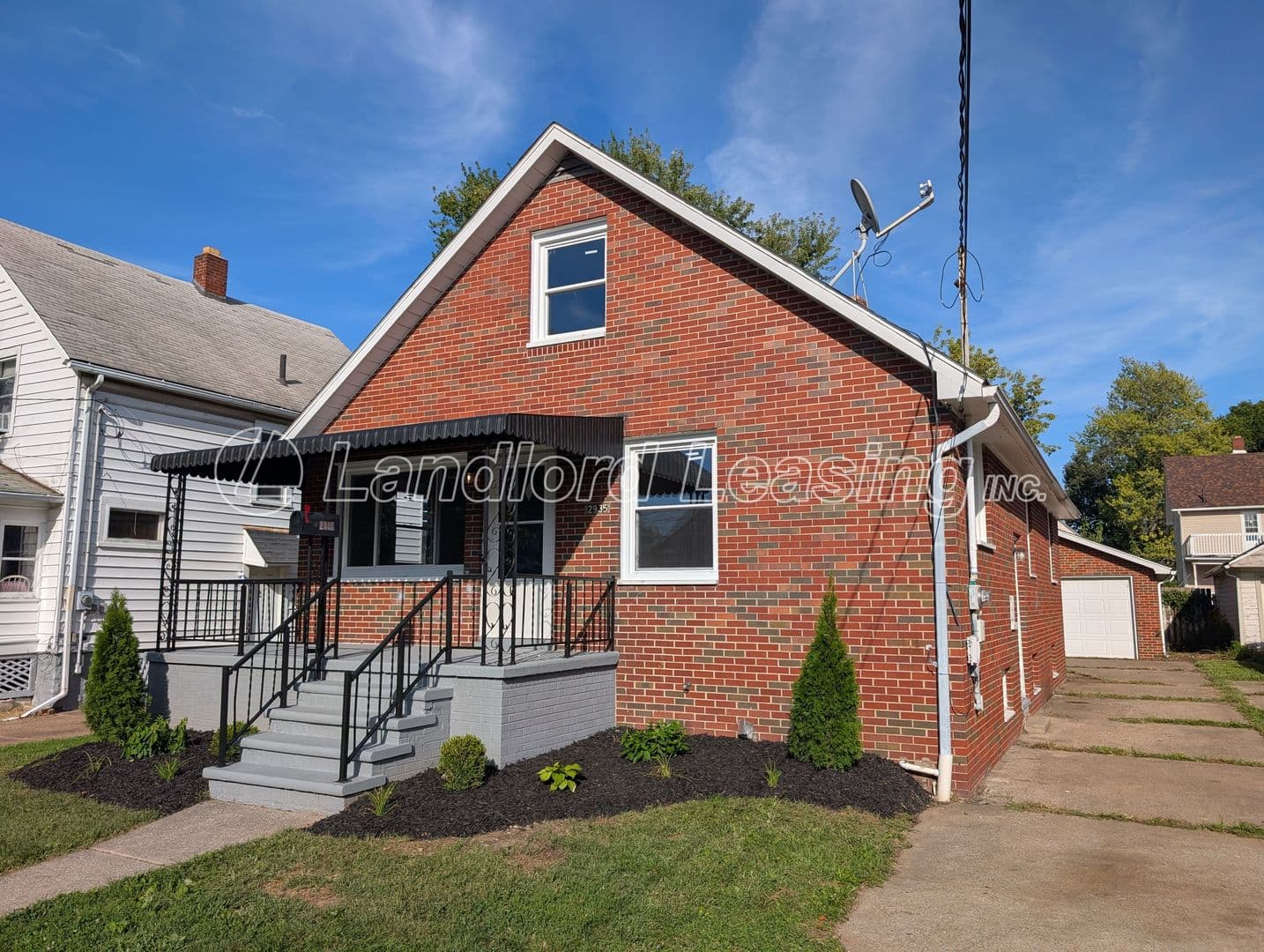 Lorain House: 2935 Caroline Avenue