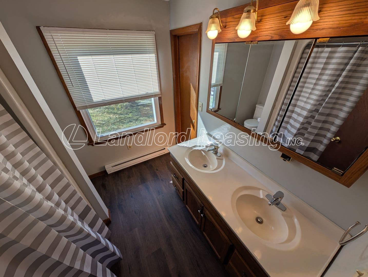 Wellington House: 44570 OH State Route 303