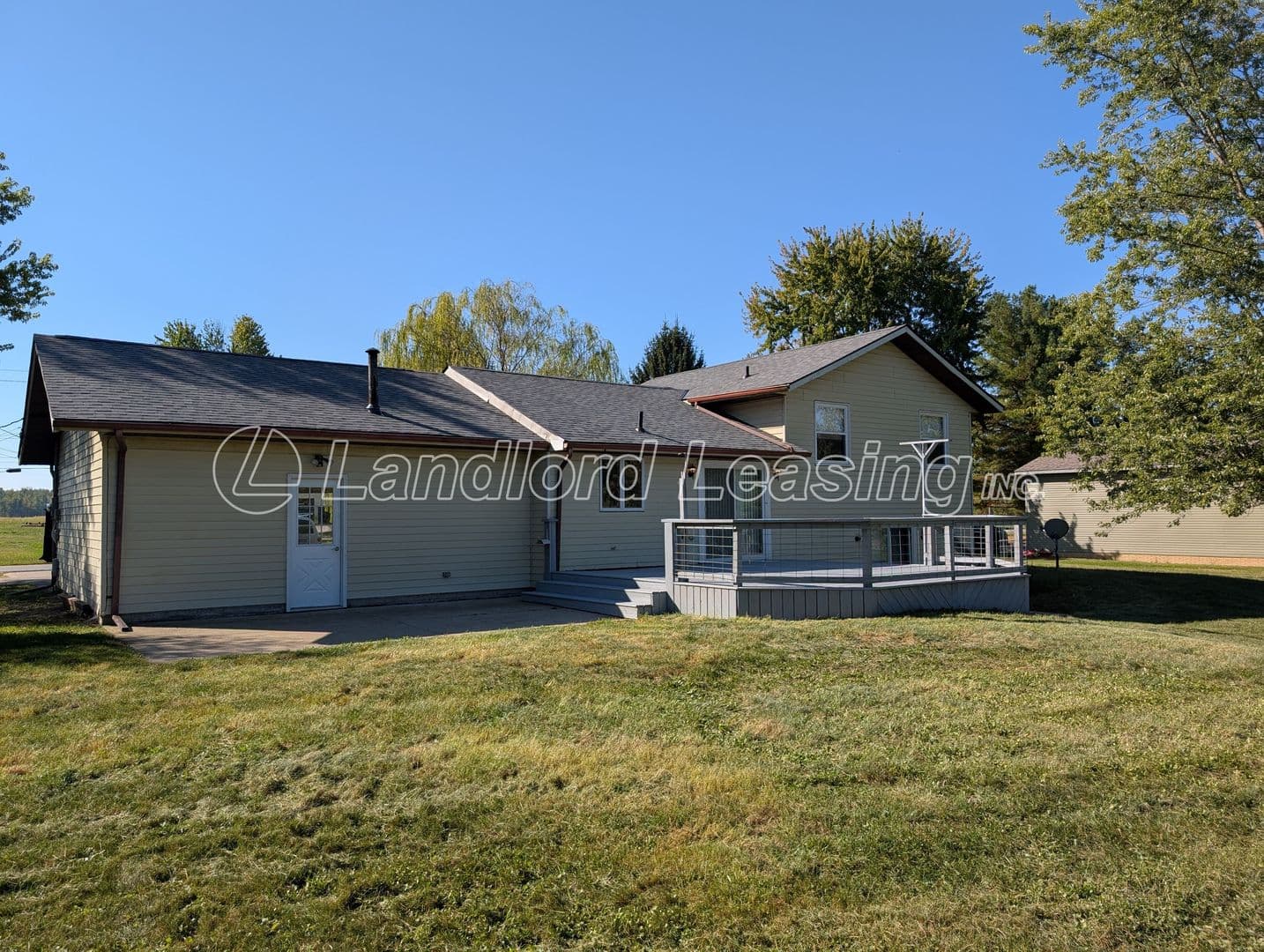 Wellington House: 44570 OH State Route 303