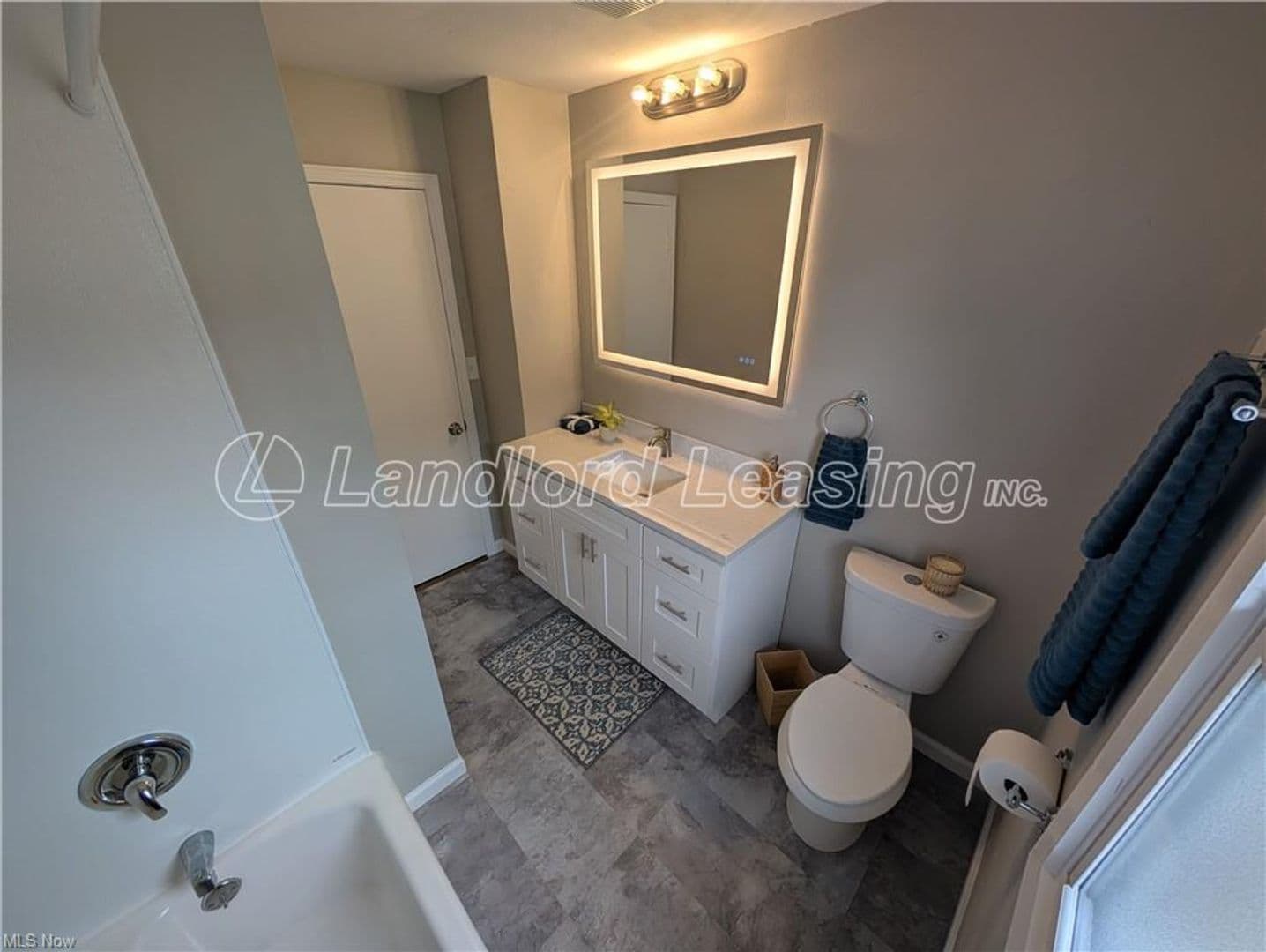Lorain House: 2935 Caroline Avenue