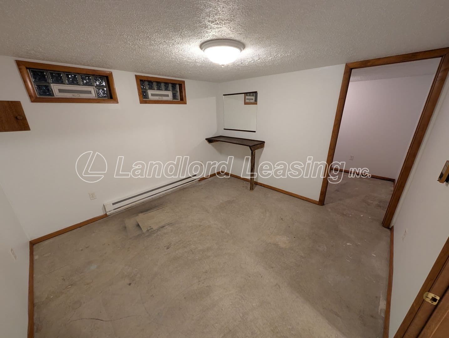 Wellington House: 44570 OH State Route 303