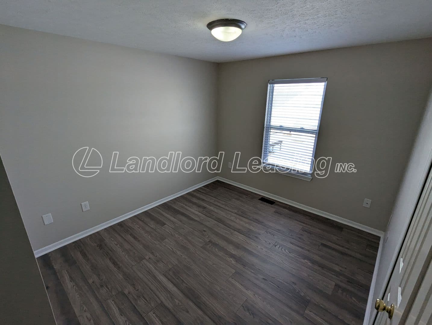 North Ridgeville House: 35330 Oxford Court