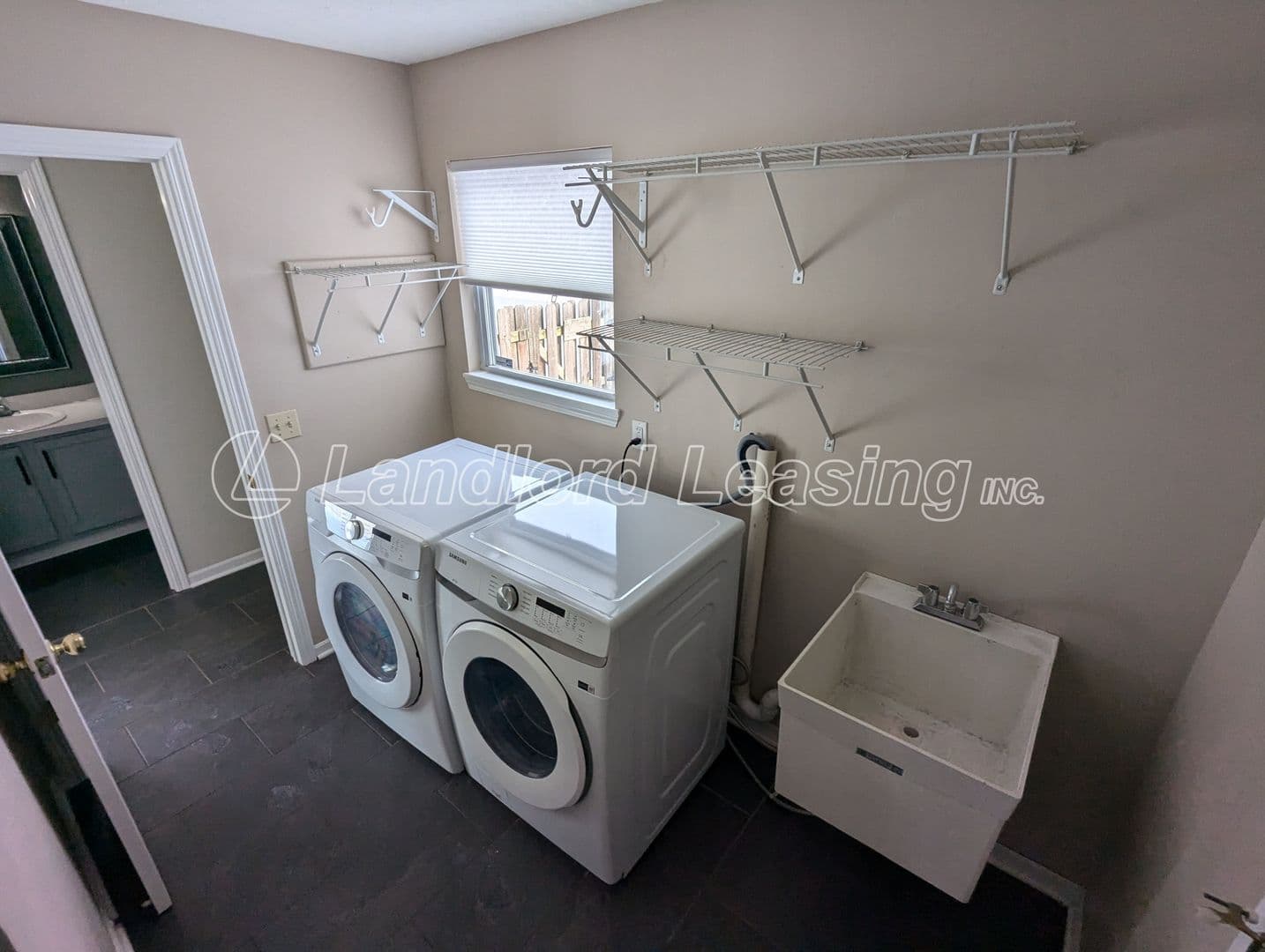 North Ridgeville House: 35330 Oxford Court