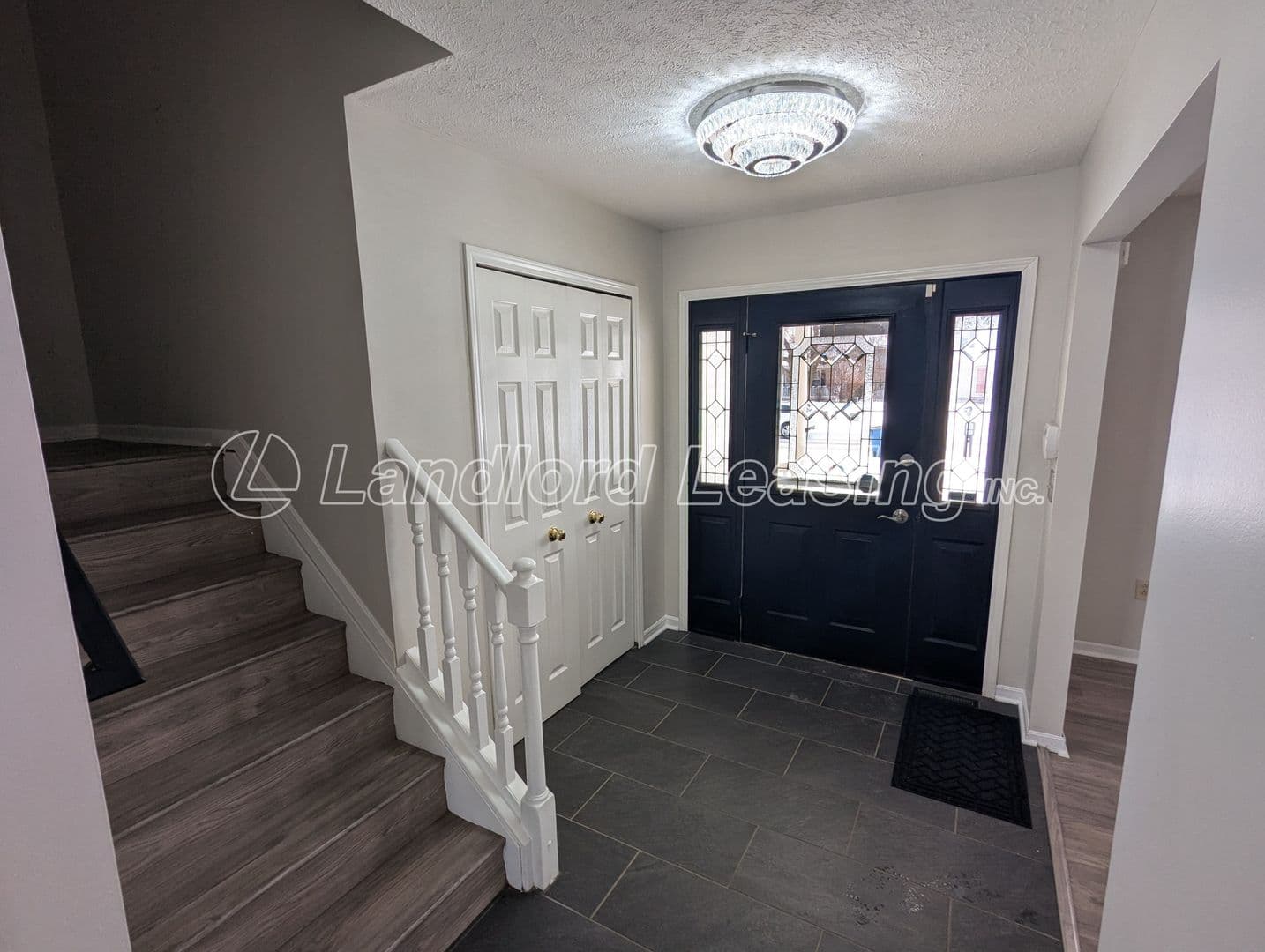 North Ridgeville House: 35330 Oxford Court
