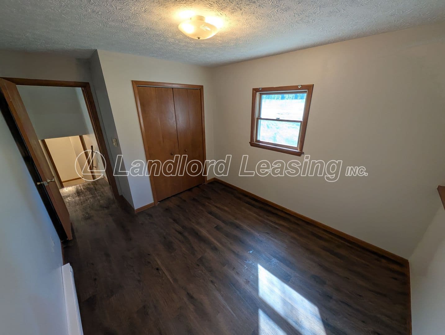 Wellington House: 44570 OH State Route 303