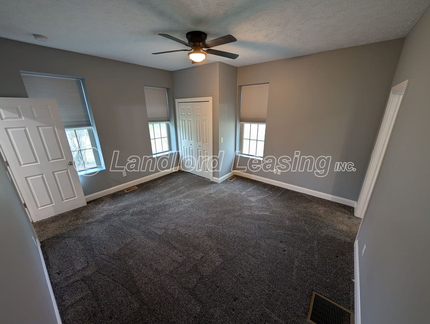 Elyria House: 9005 Murray Ridge Road