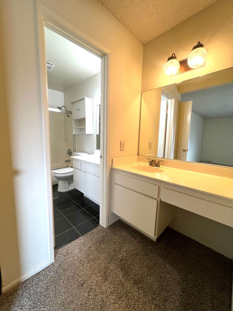 Placentia Apartment: 319 Josie Cir