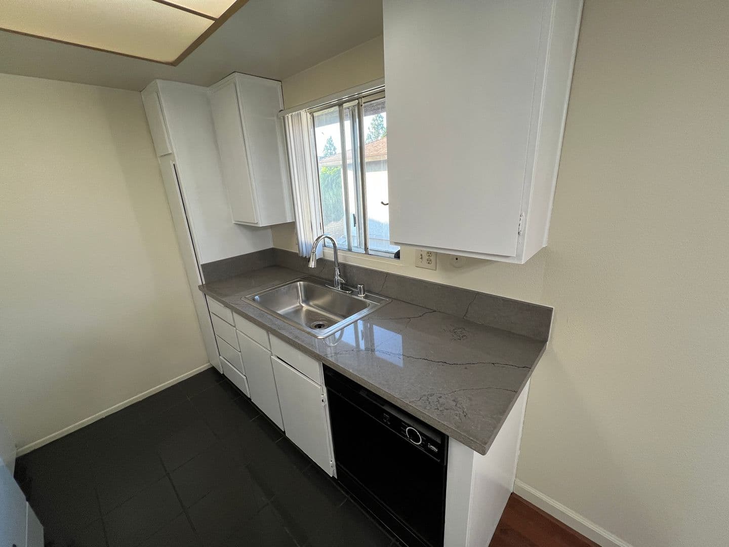 Placentia Apartment: 319 Josie Cir