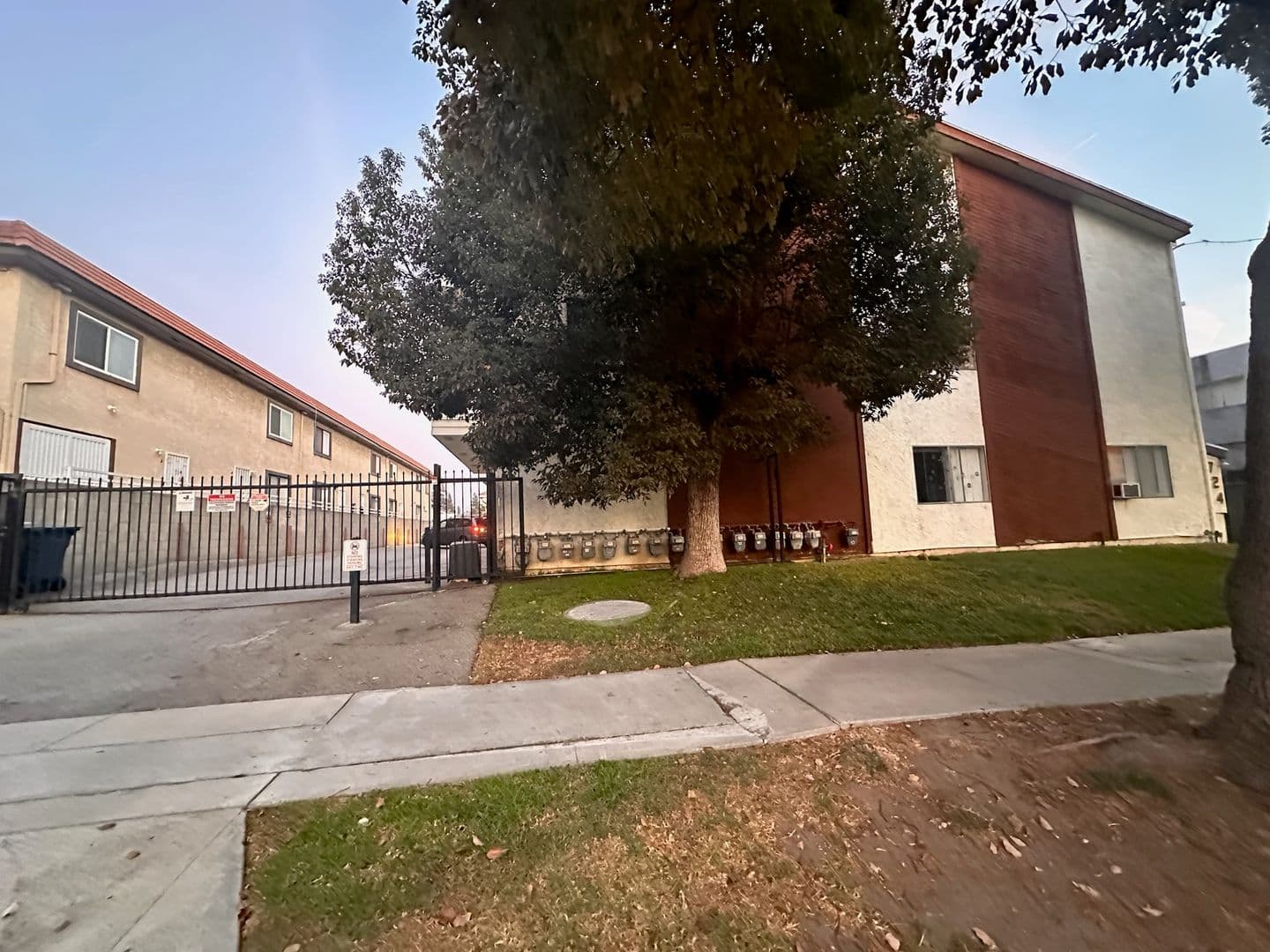 Alhambra Apartment: 724 S Chapel Ave