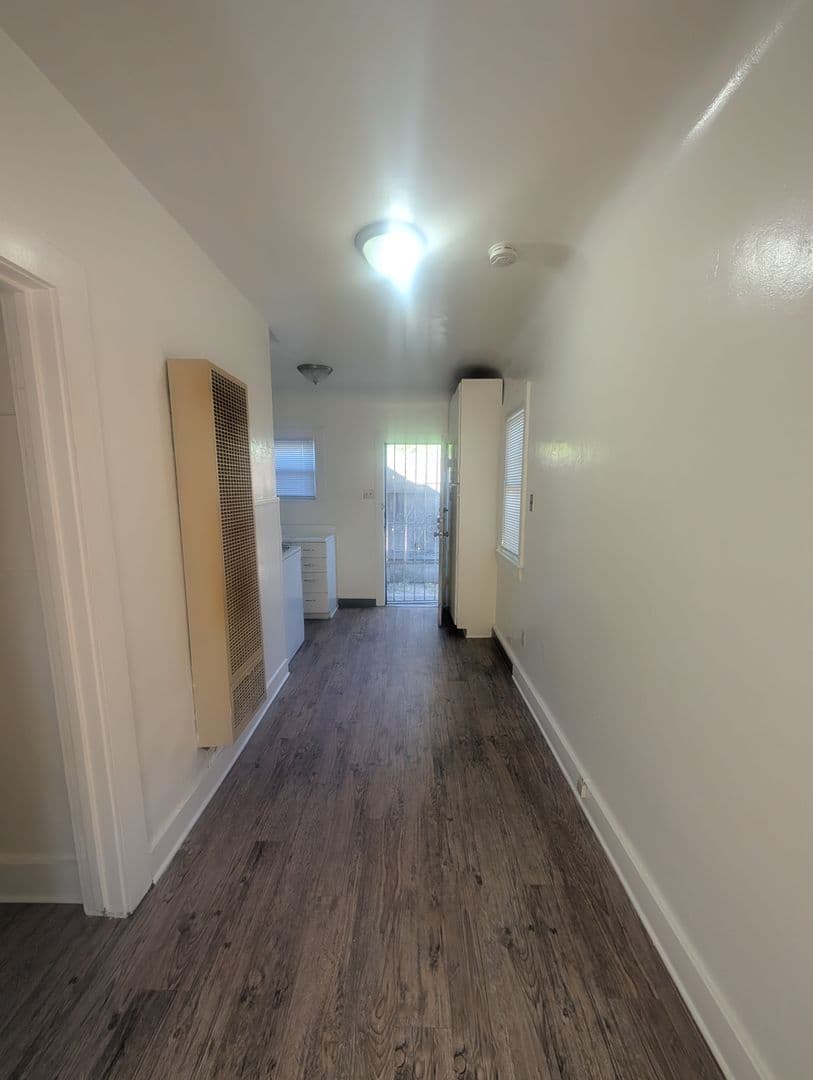 Turlock Apartment: 423 North Center Street
