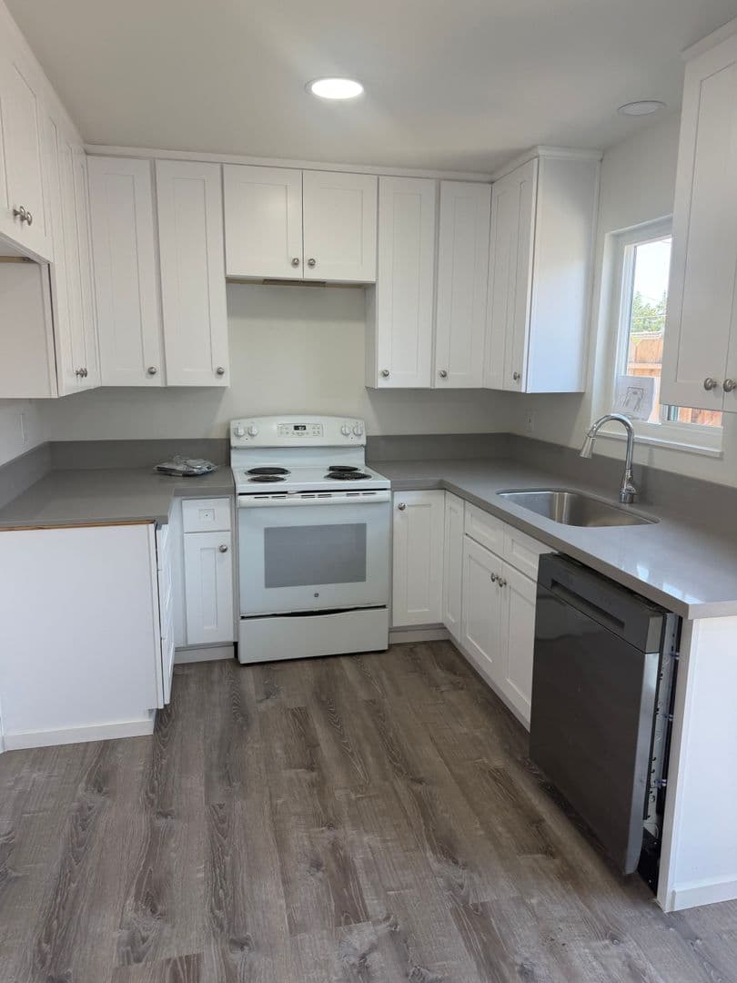 Turlock Apartment: 961 Wakefield