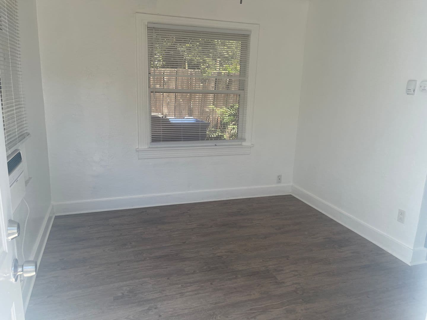 Turlock Apartment: 423 North Center Street