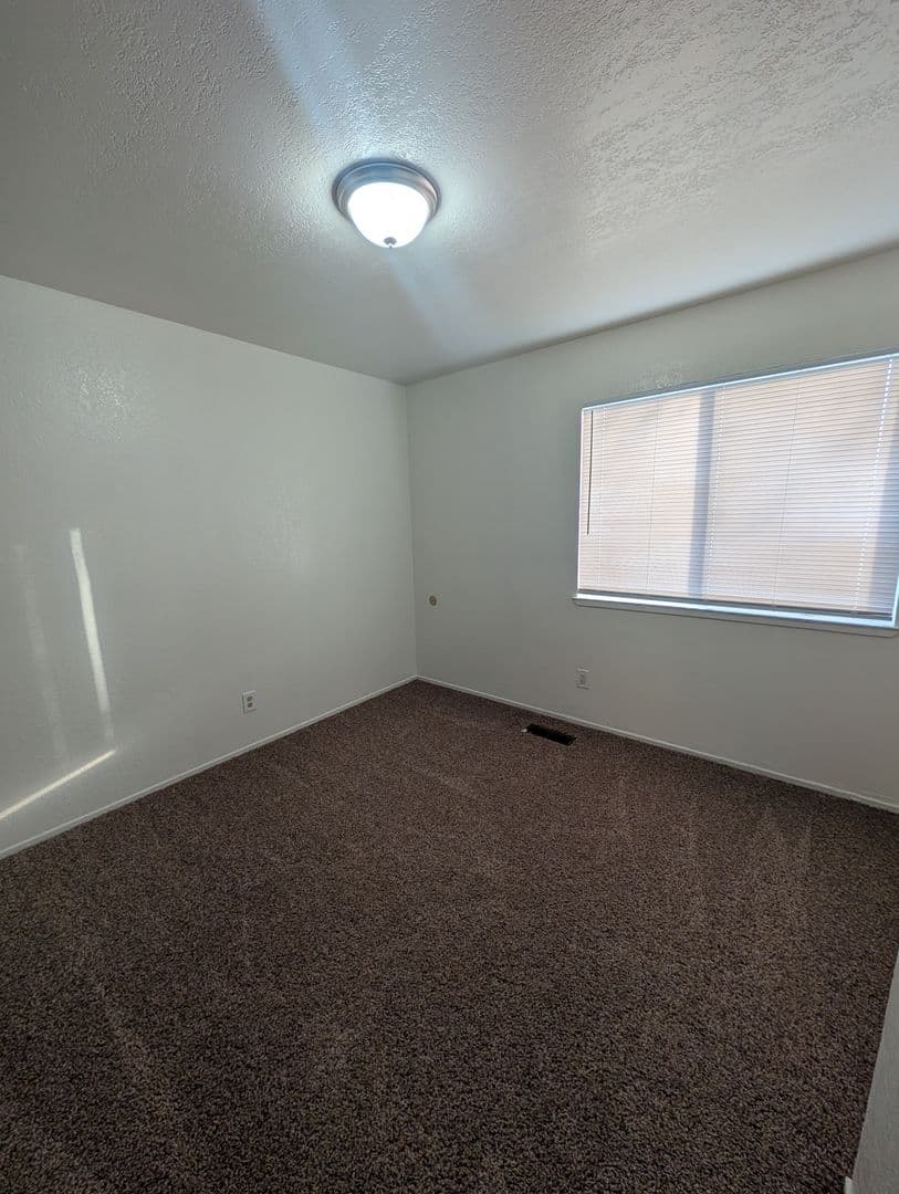 Turlock House: 1765 North Denair
