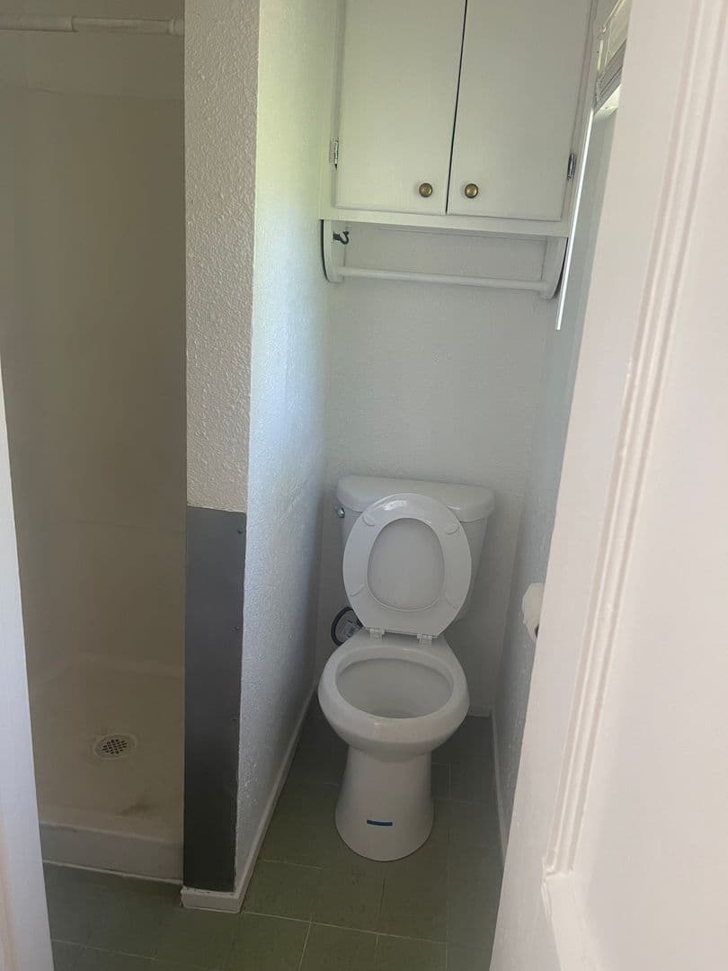 Turlock Apartment: 423 North Center Street