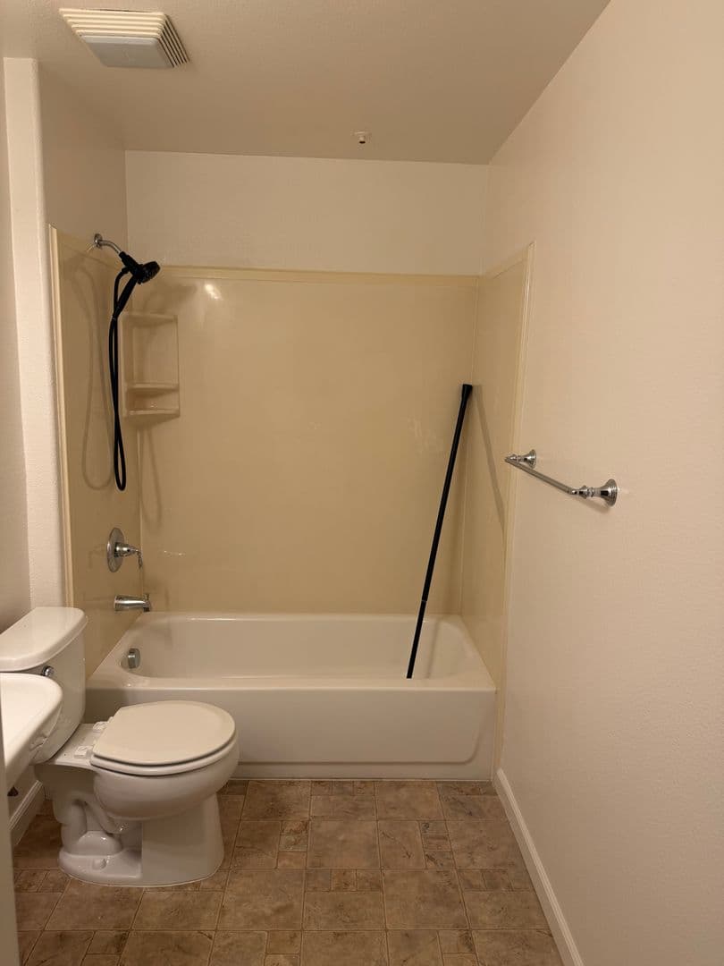 Turlock House: 1360 Shady Lane 613