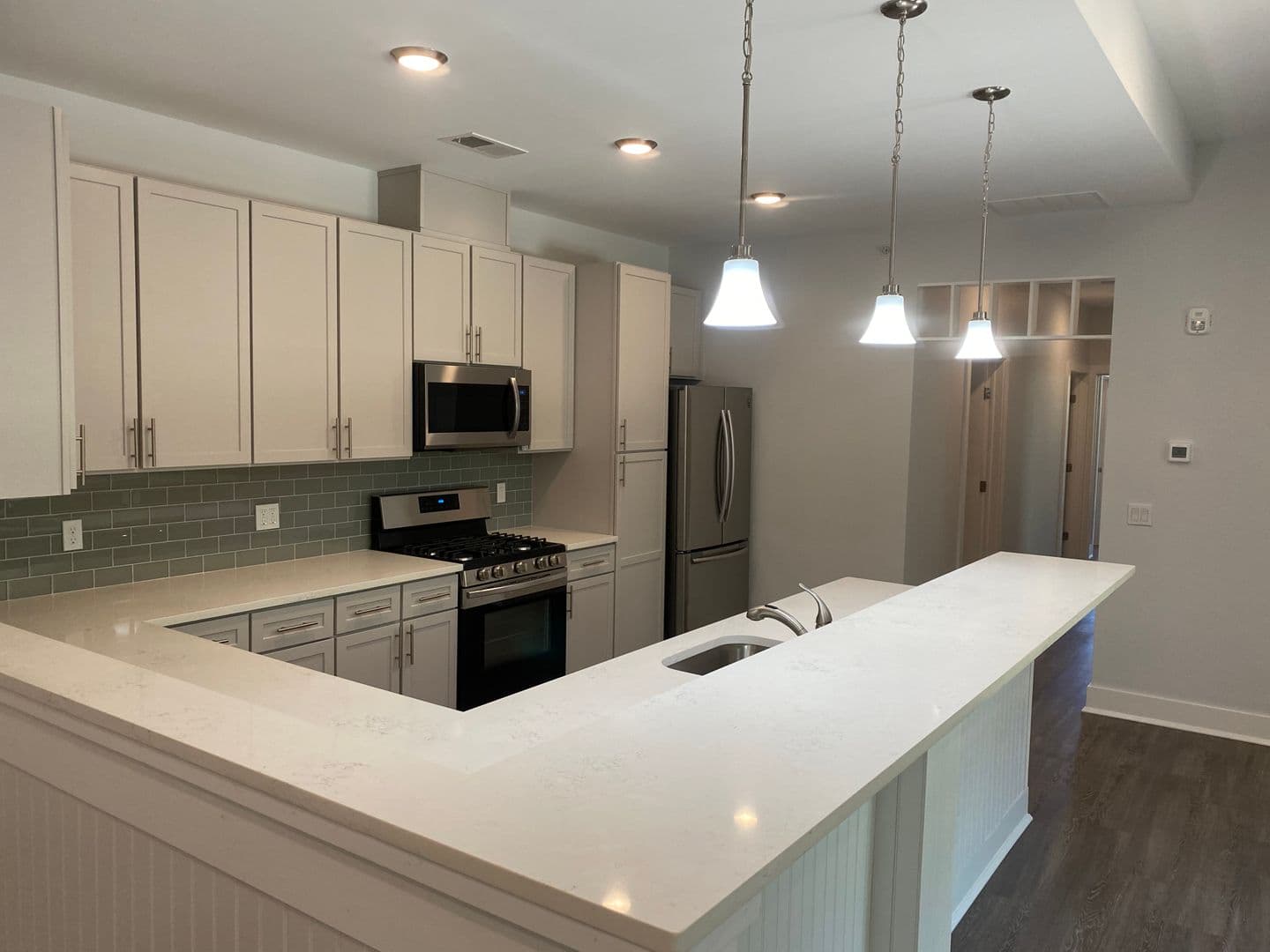 Keasbey Apartment: 1200 Sunnyview Oval