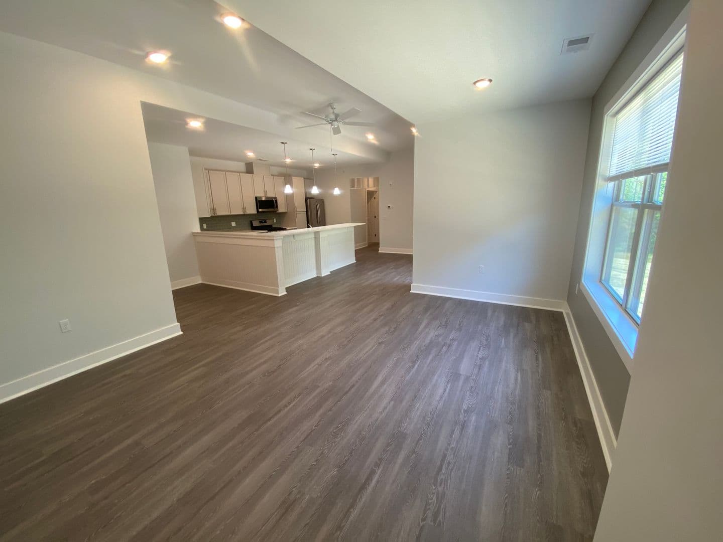 Keasbey Apartment: 1200 Sunnyview Oval