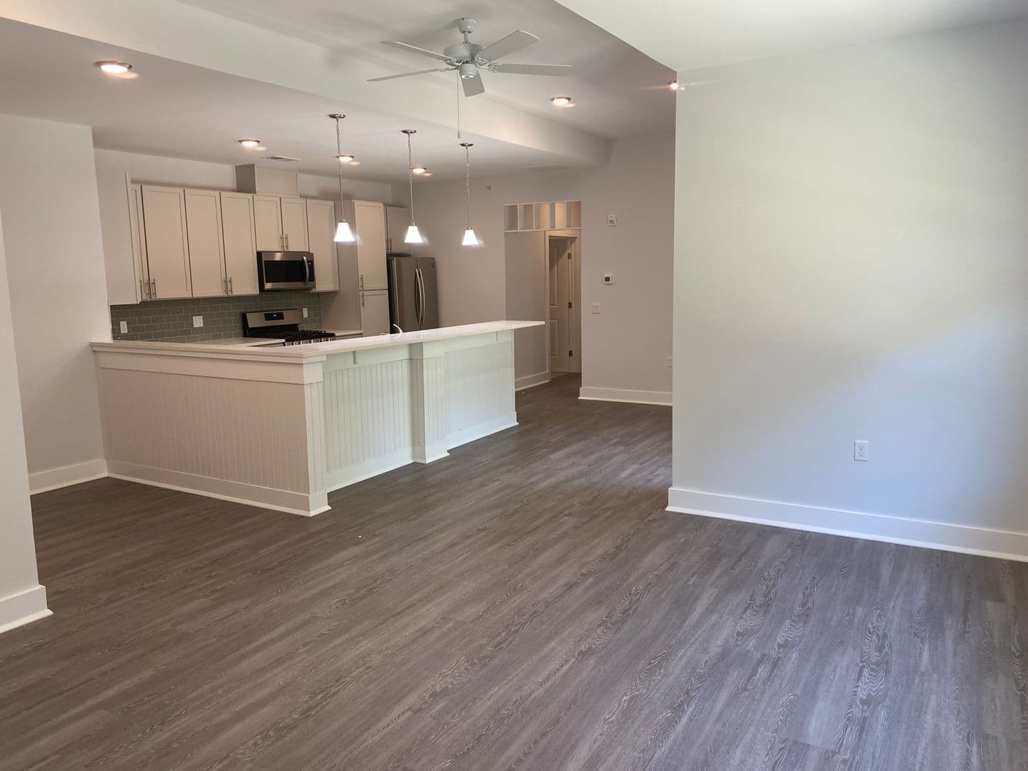 Keasbey Apartment: 1200 Sunnyview Oval