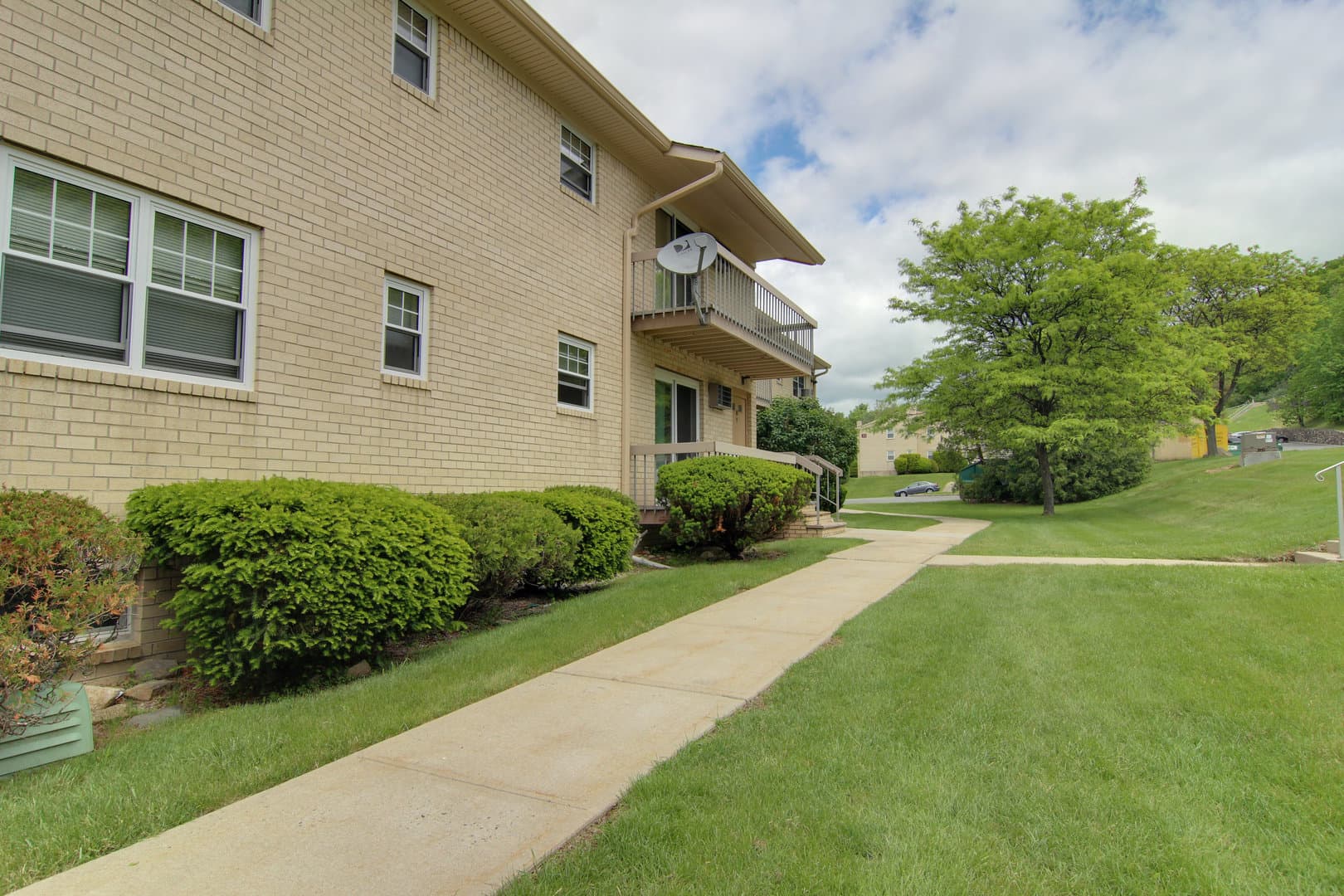 Netcong Apartment: 163 Route 46 West