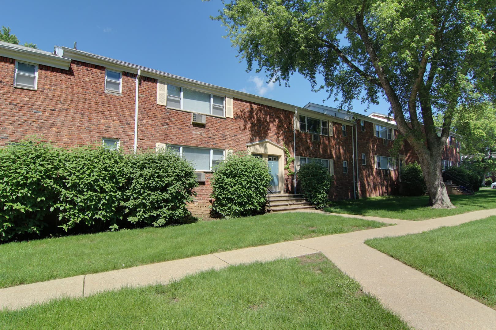 Parsippany Apartment: 300 Parsippany Rd