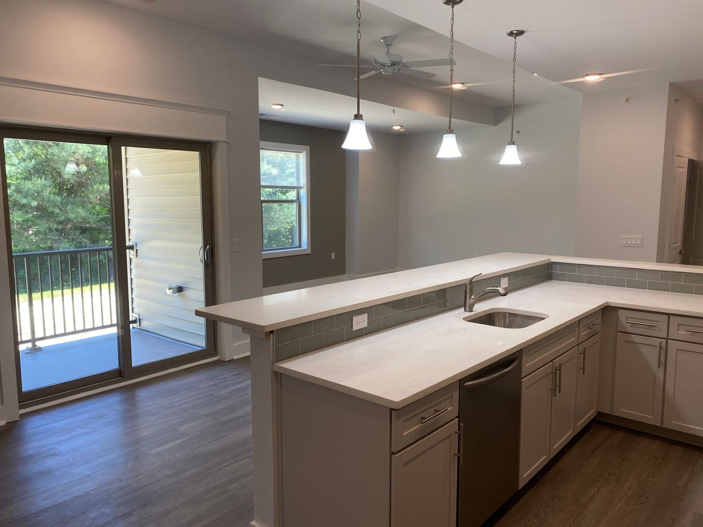 Keasbey Apartment: 1200 Sunnyview Oval