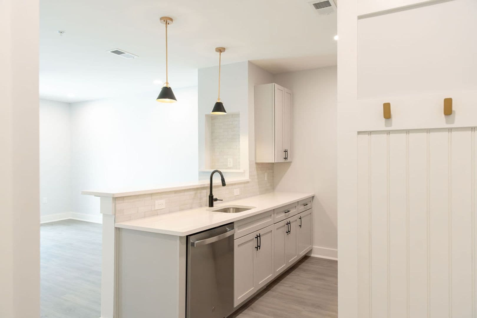 Fanwood Apartment: 282 South Ave