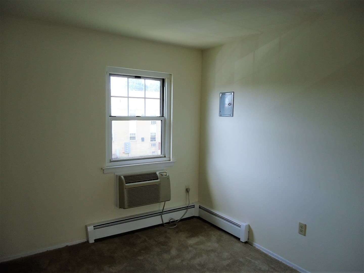 Ocean Township Apartment: 33 Willow Dr.