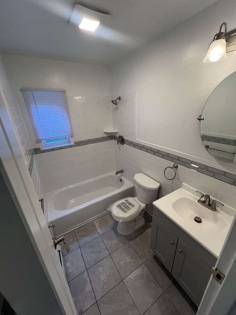 Netcong Apartment: 163 Route 46 West