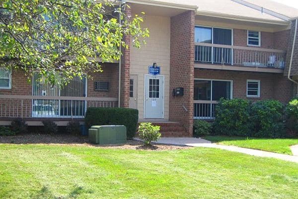 Hillsborough Apartment: 5 Bloomingdale Dr