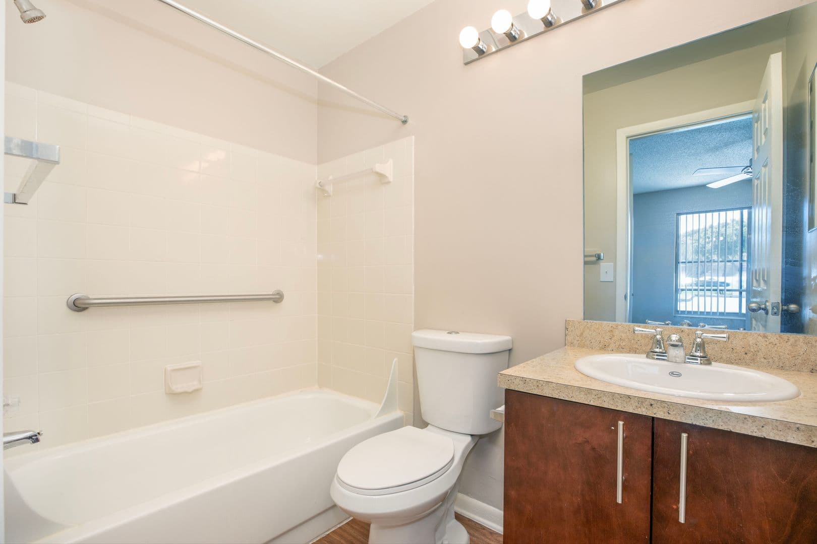 Coral Springs Apartment: 2801 Northwest 91st. Ave.