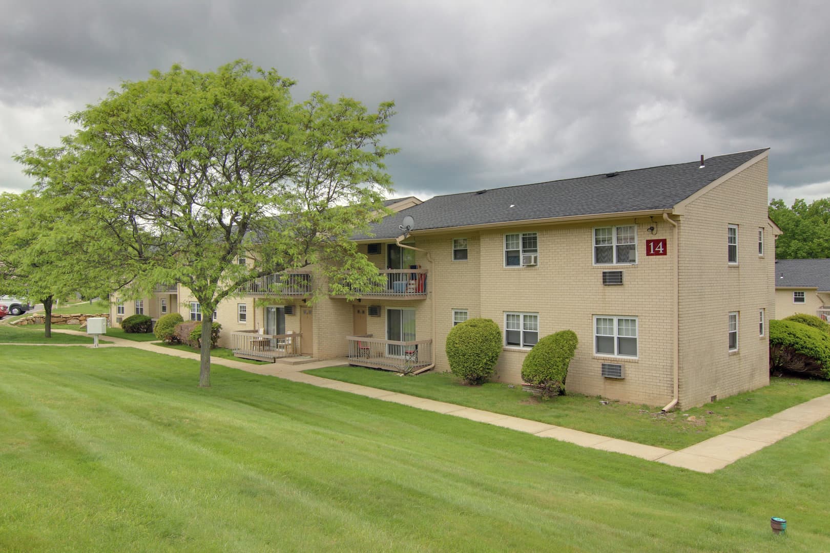 Netcong Apartment: 163 Route 46 West