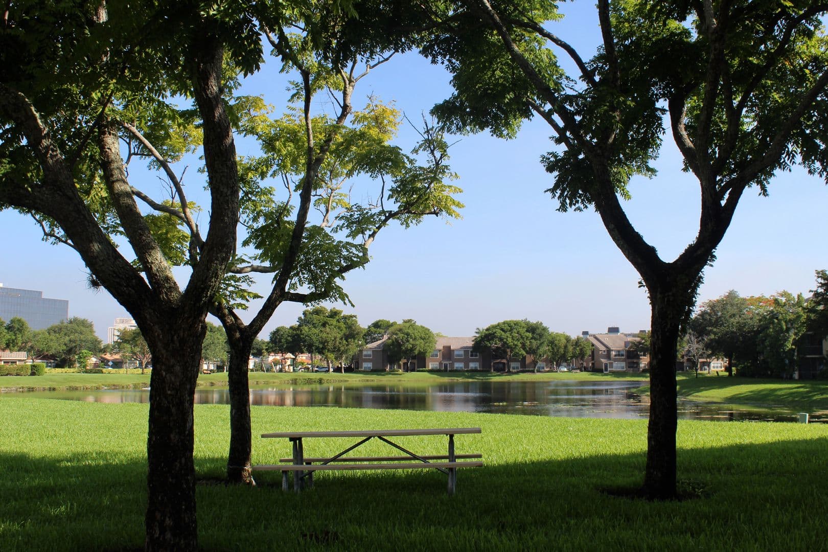 Coral Springs Apartment: 2801 Northwest 91st. Ave.