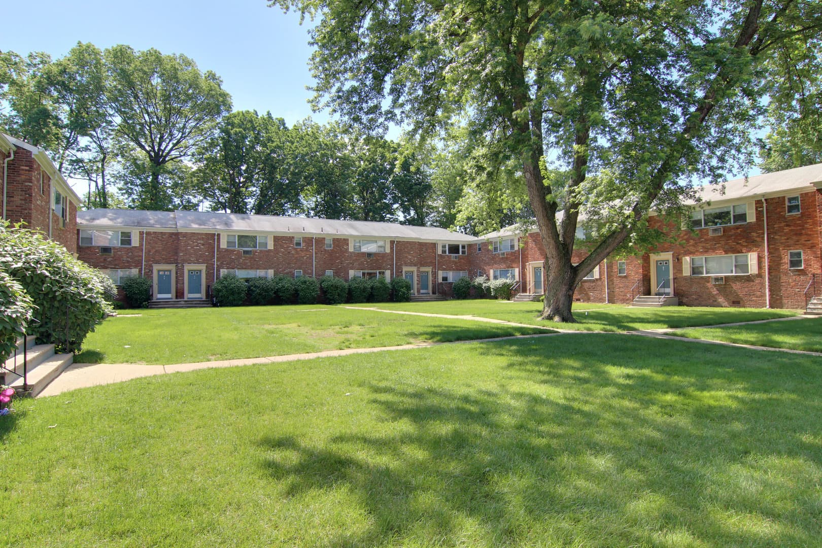 Parsippany Apartment: 300 Parsippany Rd