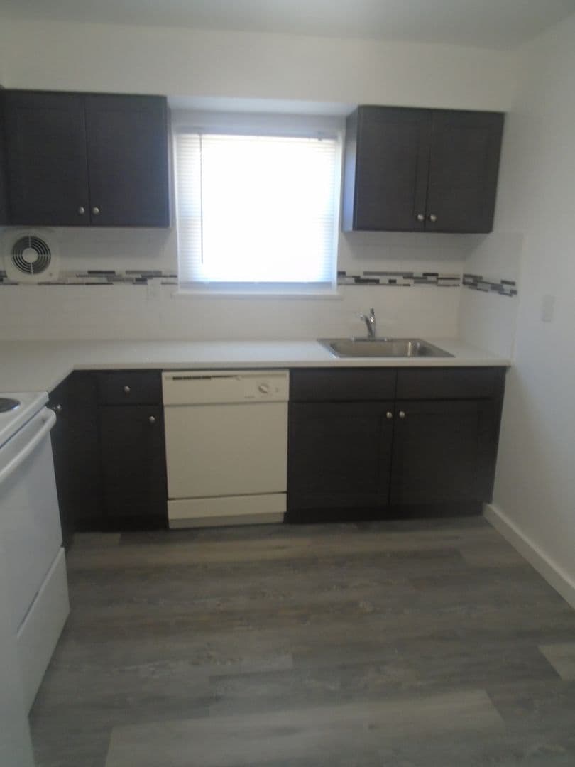 Ocean Township Apartment: 33 Willow Dr.