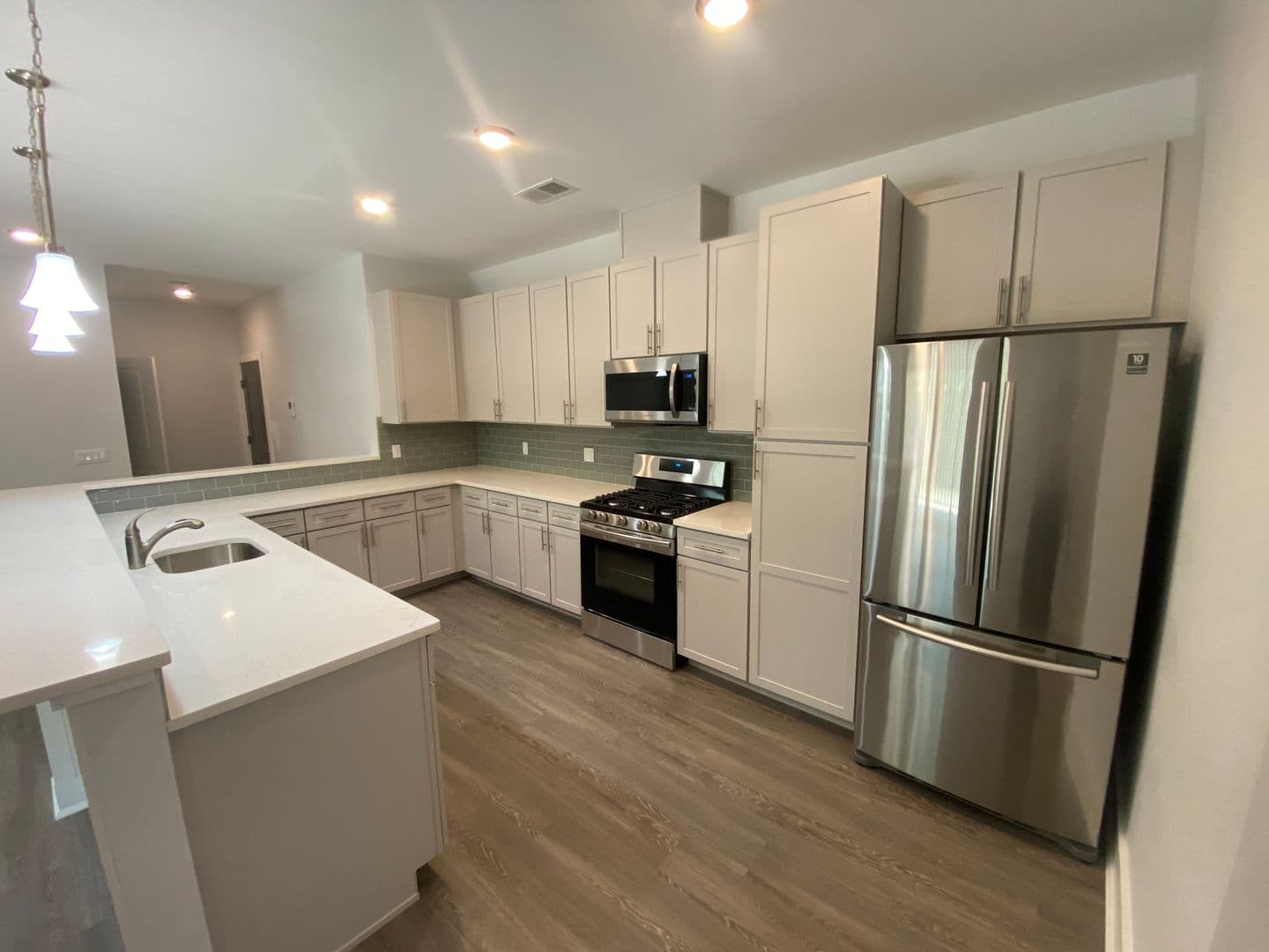 Keasbey Apartment: 1200 Sunnyview Oval