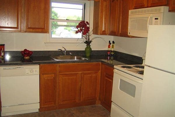 Hillsborough Apartment: 5 Bloomingdale Dr