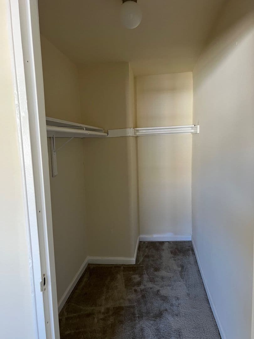 Ocean Township Apartment: 33 Willow Dr.