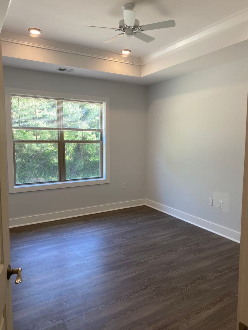 Keasbey Apartment: 1200 Sunnyview Oval