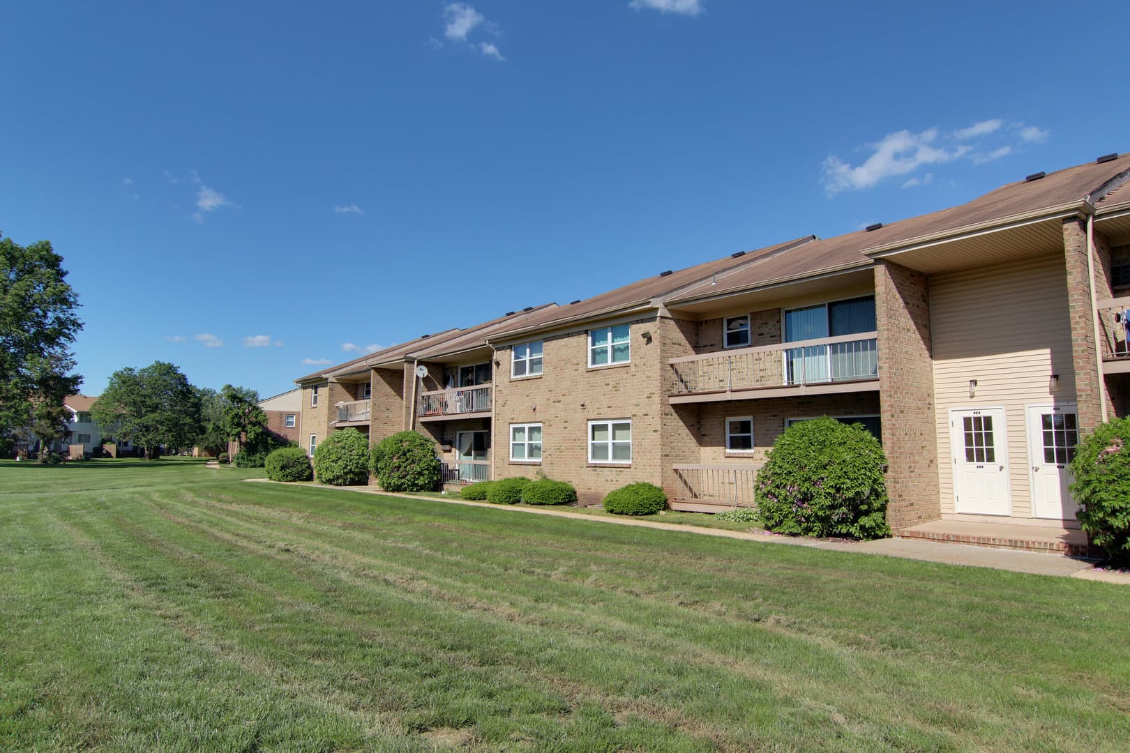 Hillsborough Apartment: 5 Bloomingdale Dr