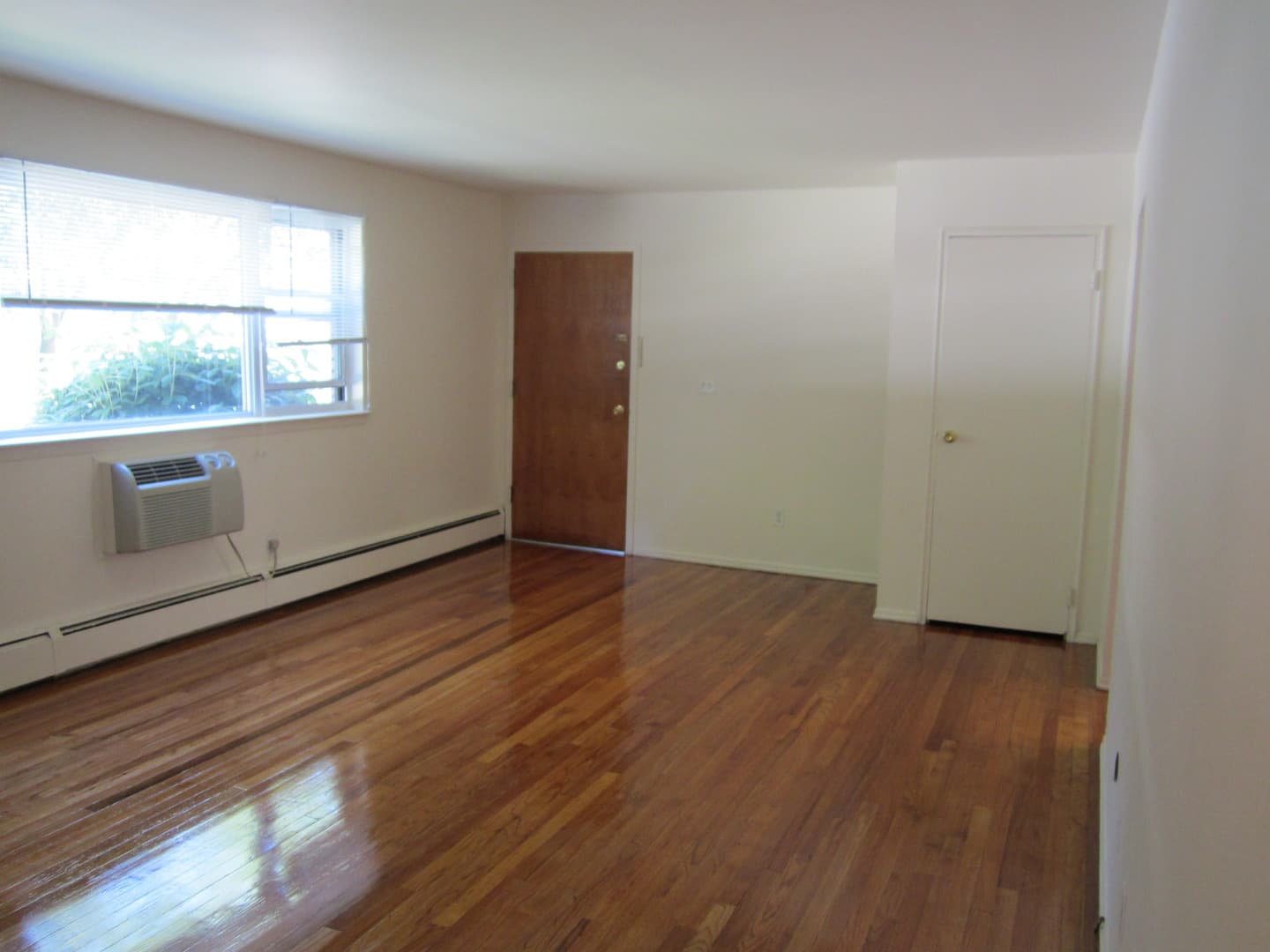 Parsippany Apartment: 300 Parsippany Rd