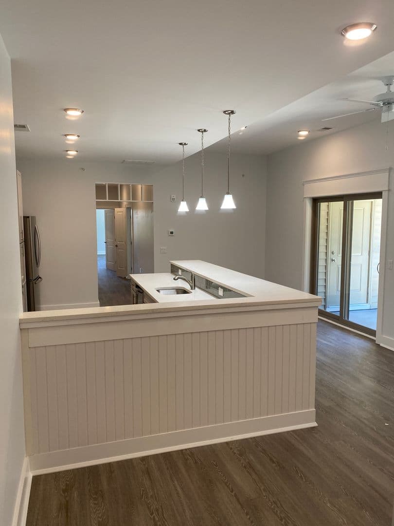 Keasbey Apartment: 1200 Sunnyview Oval