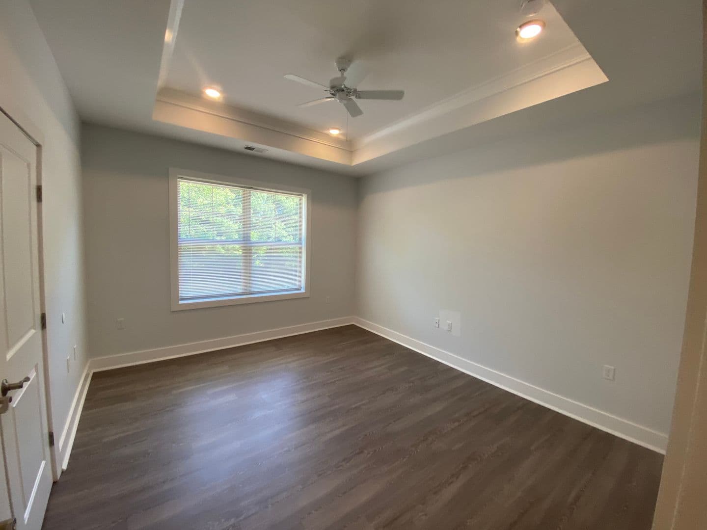 Keasbey Apartment: 1200 Sunnyview Oval