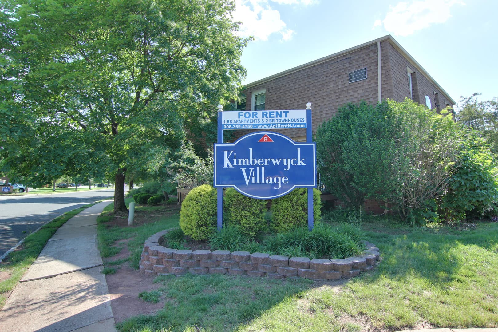 Hillsborough Apartment: 5 Bloomingdale Dr