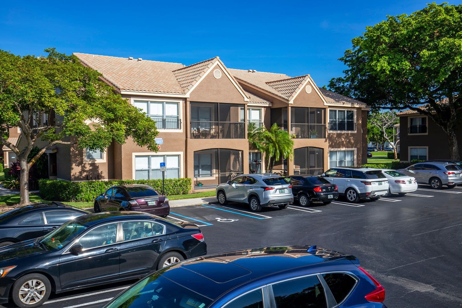 Coral Springs Apartment: 2801 Northwest 91st. Ave.