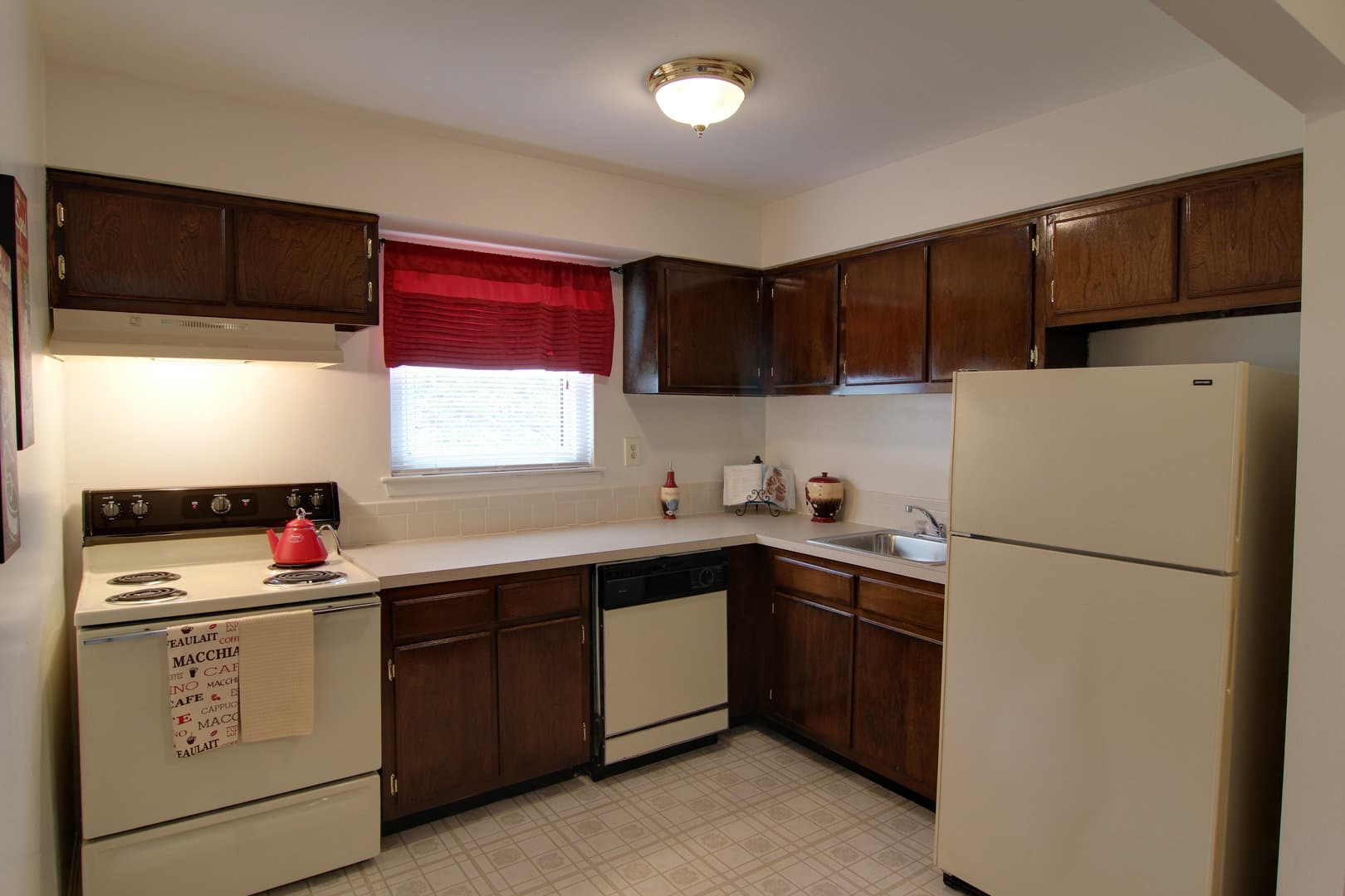 Netcong Apartment: 163 Route 46 West