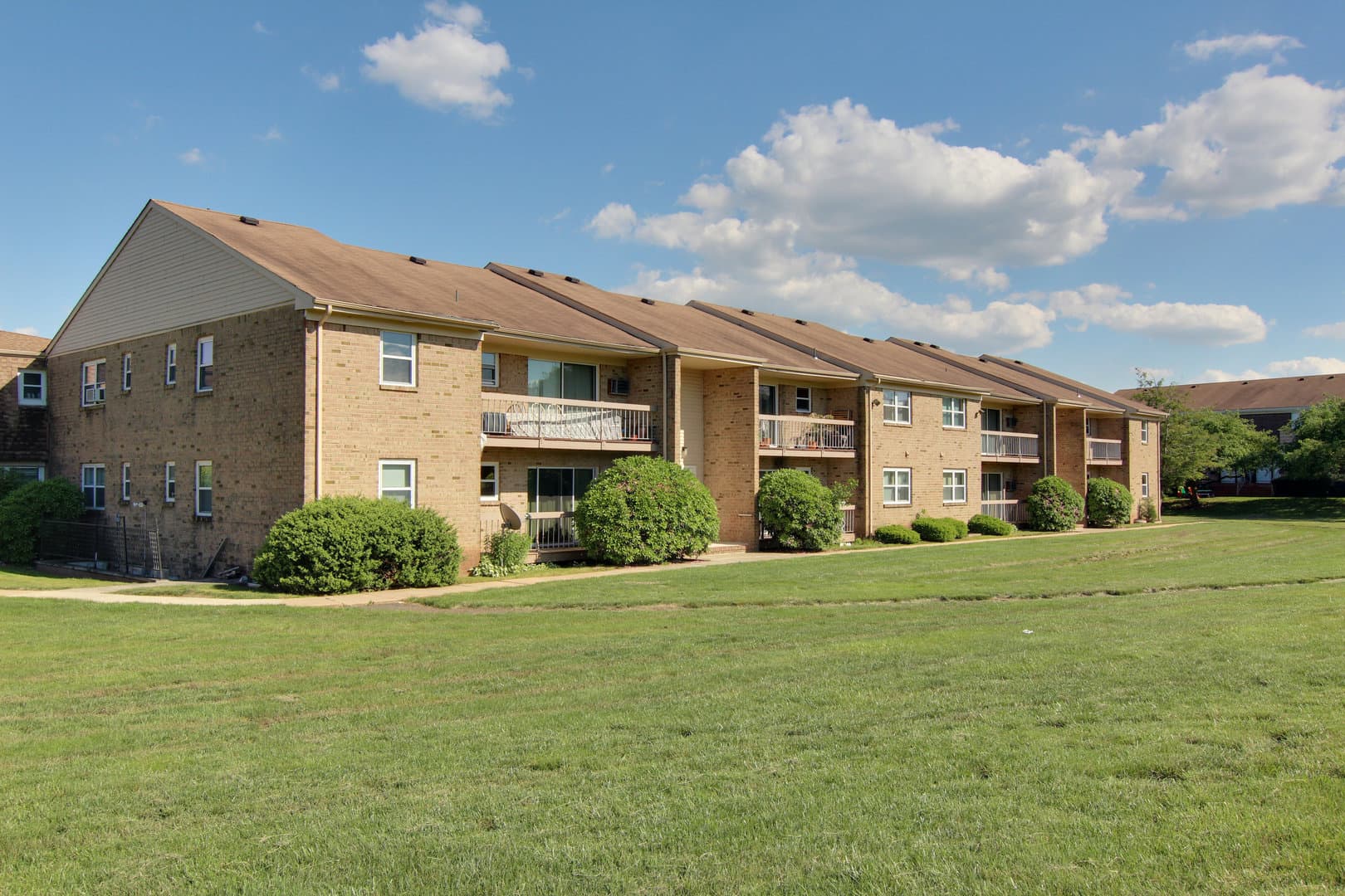 Hillsborough Apartment: 5 Bloomingdale Dr