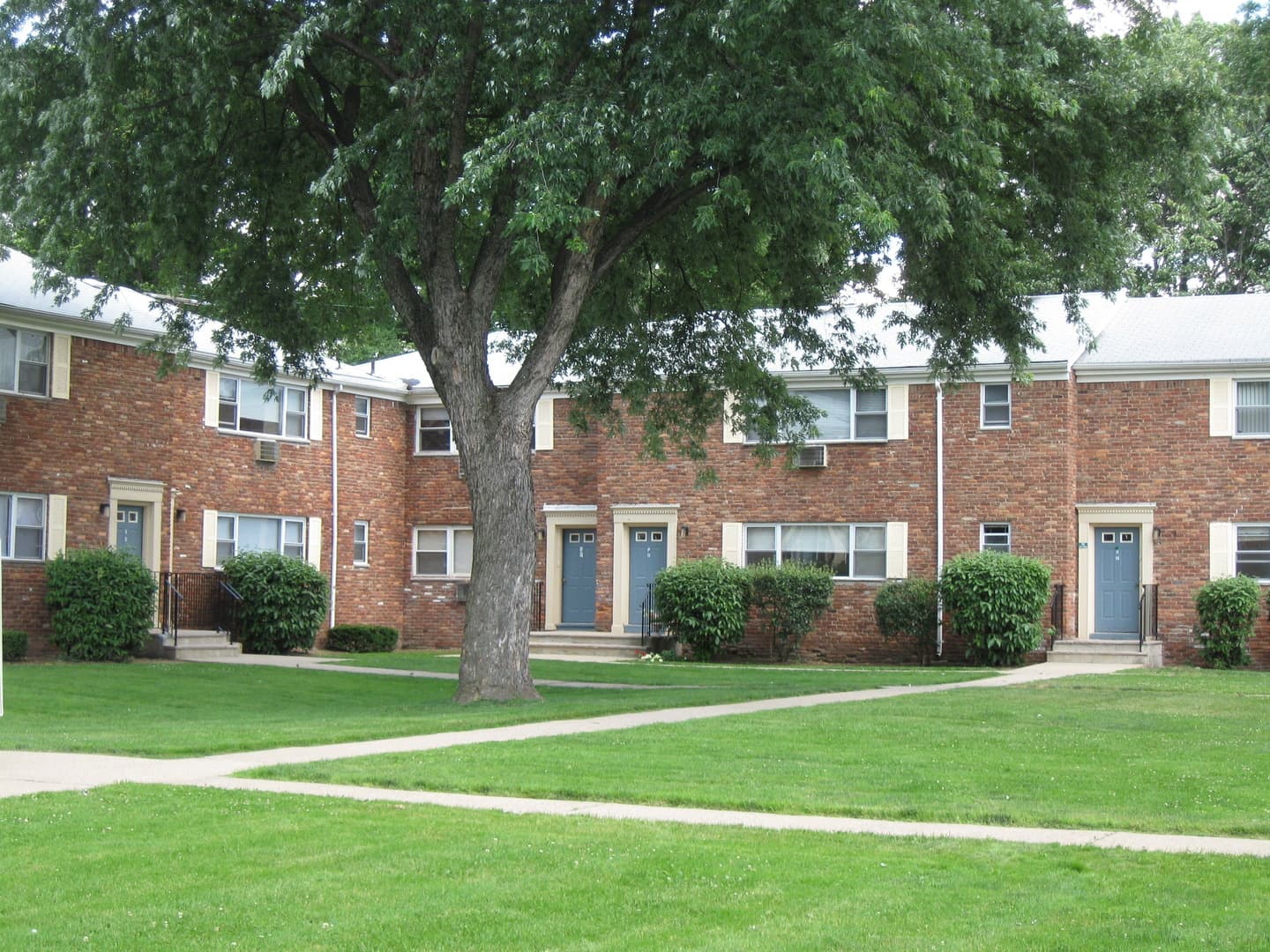 Parsippany Apartment: 300 Parsippany Rd