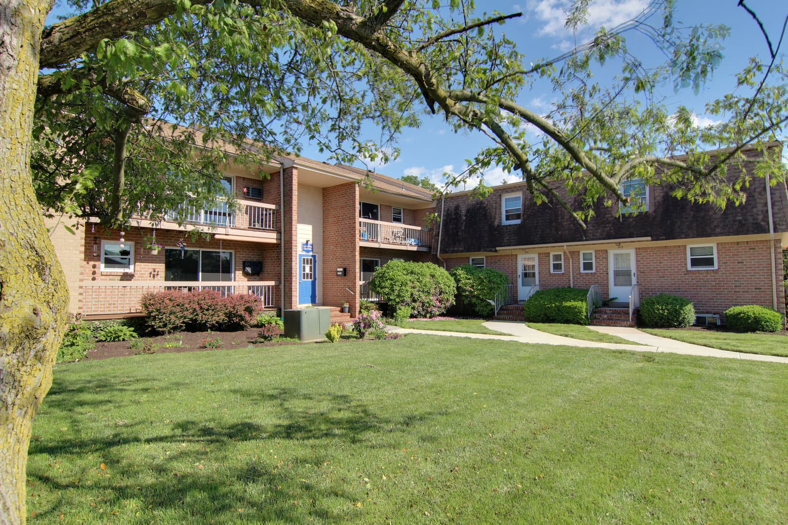 Hillsborough Apartment: 5 Bloomingdale Dr