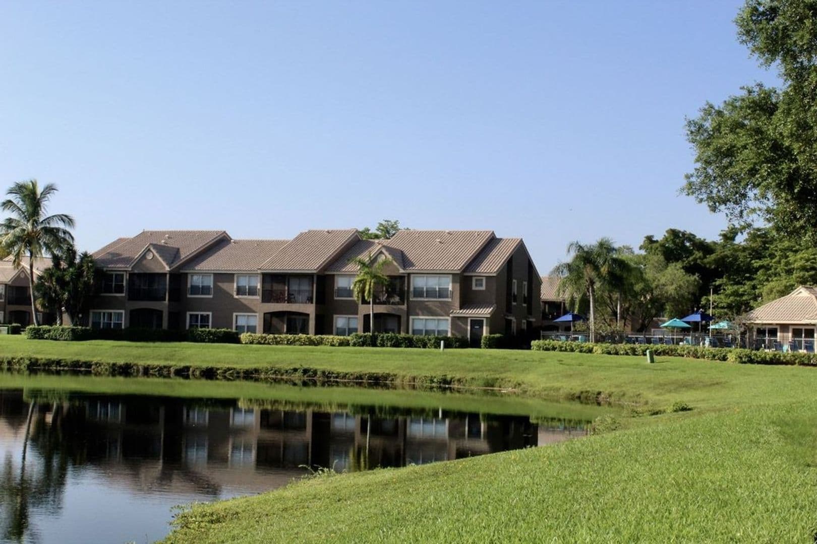 Coral Springs Apartment: 2801 Northwest 91st. Ave.