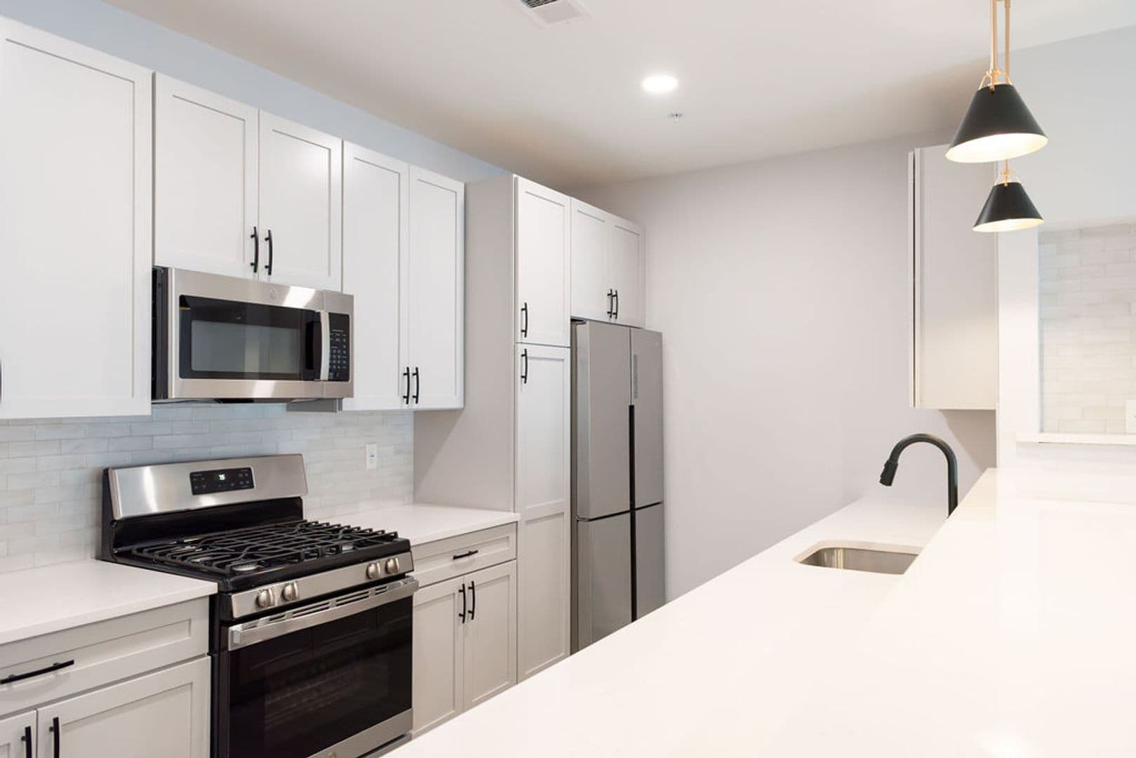 Fanwood Apartment: 282 South Ave